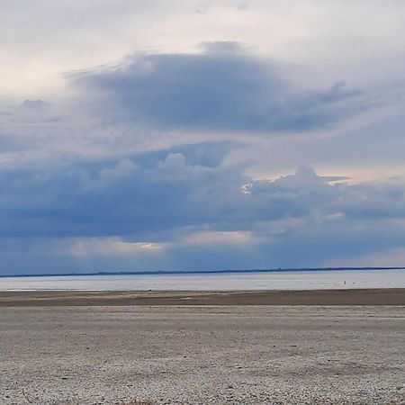 Le Lac Cherrueix Luaran gambar